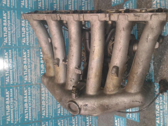 Intake manifold from a Mercedes 200 - 500 1990