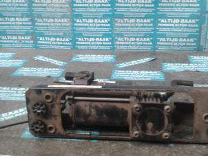 Used Hydraulic suspension pump BMW 523 Price on request offered by "Altijd Raak" Penders