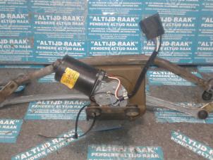 Used Wiper mechanism Mercedes Vito Price on request offered by "Altijd Raak" Penders