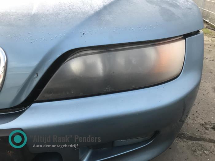 Używane Reflektor lewy BMW Z3 Roadster (E36/7) 1.9 16V Cena na żądanie oferowane przez "Altijd Raak" Penders