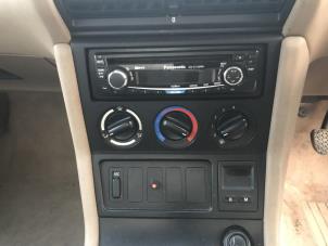 Używane Radioodtwarzacz CD BMW Z3 Roadster (E36/7) 1.9 16V Cena na żądanie oferowane przez "Altijd Raak" Penders