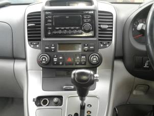 Used Radio CD player Kia Carnival/Grand Carnival 3 2.9 CRDi 16V VGT Price on request offered by "Altijd Raak" Penders