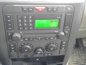 Used Radio CD player Landrover Discovery III (LAA/TAA) 2.7 TD V6 Price on request offered by "Altijd Raak" Penders