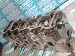 Used Cylinder head Fiat Ducato Price on request offered by "Altijd Raak" Penders