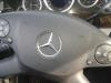 Steering wheel mounted radio control from a Mercedes E (W212), 2009 / 2016 E-220 CDI 16V BlueEfficiency,BlueTEC, Saloon, 4-dr, Diesel, 2.143cc, 125kW (170pk), RWD, OM651924, 2009-01 / 2016-12, 212.001; 212.002 2012