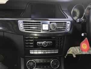 Used Air conditioning control panel Mercedes CLS (C218) 350 CDI BlueEfficiency,d 3.0 V6 24V Price on request offered by "Altijd Raak" Penders