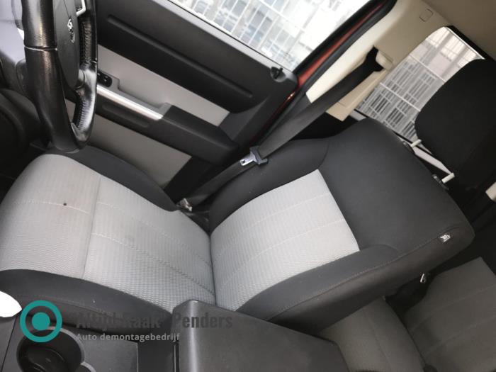 Używane Fotel prawy Dodge Nitro 2.8 CRD 16V 4x4 Cena na żądanie oferowane przez "Altijd Raak" Penders
