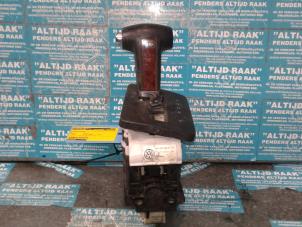 Used Gear stick Volkswagen Touareg Price on request offered by "Altijd Raak" Penders