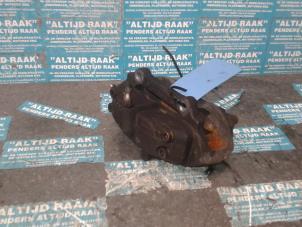 Used Front brake calliper, right Mercedes ML-Klasse Price on request offered by "Altijd Raak" Penders