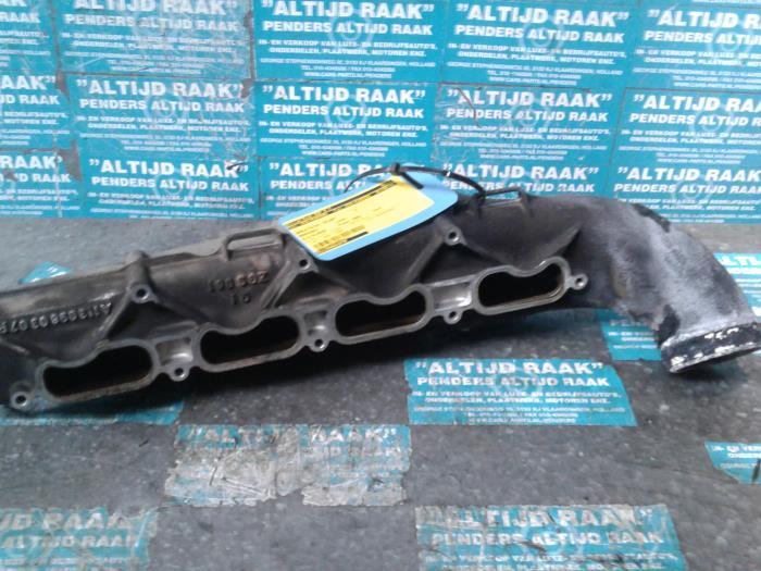 Intake manifold from a Mercedes CLS-Klasse 2003