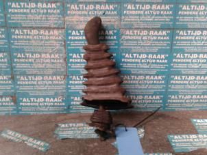 Used Gear stick Mitsubishi L200 Price on request offered by "Altijd Raak" Penders