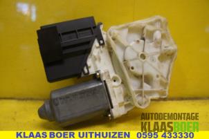 Używane Mechanizm szyby lewej przedniej wersja 4-drzwiowa Seat Ibiza III (6L1) 1.4 16V 100 Cena € 40,00 Procedura marży oferowane przez Autodemontage Klaas Boer