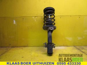Usagé Barre amortisseur avant droit Opel Omega B (25/26/27) 2.2 16V Prix € 40,00 Règlement à la marge proposé par Autodemontage Klaas Boer
