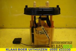 Used Diesel pump Peugeot 206 SW (2E/K) 2.0 HDi Price € 35,00 Margin scheme offered by Autodemontage Klaas Boer