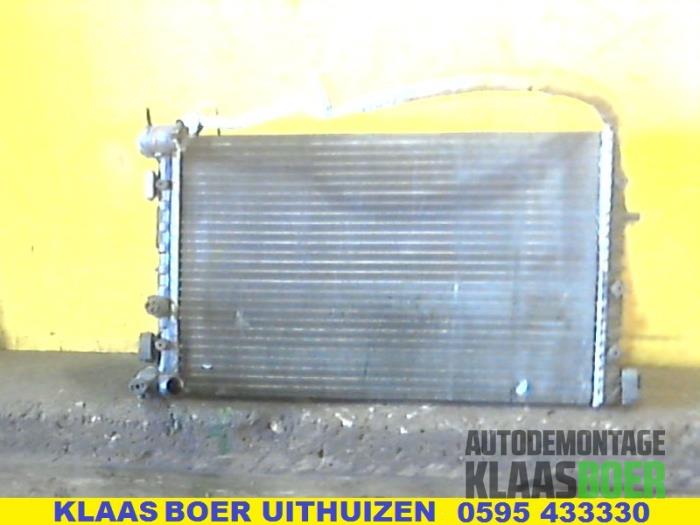 Radiateur clim d'un Volkswagen Polo IV (9N1/2/3) 1.2 12V 2000