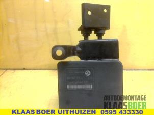 Used ABS pump Volkswagen Polo IV (9N1/2/3) 1.2 Price € 50,00 Margin scheme offered by Autodemontage Klaas Boer
