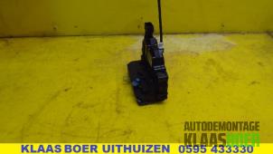 Used Central locking motor Fiat Grande Punto (199) 1.4 Price € 25,00 Margin scheme offered by Autodemontage Klaas Boer