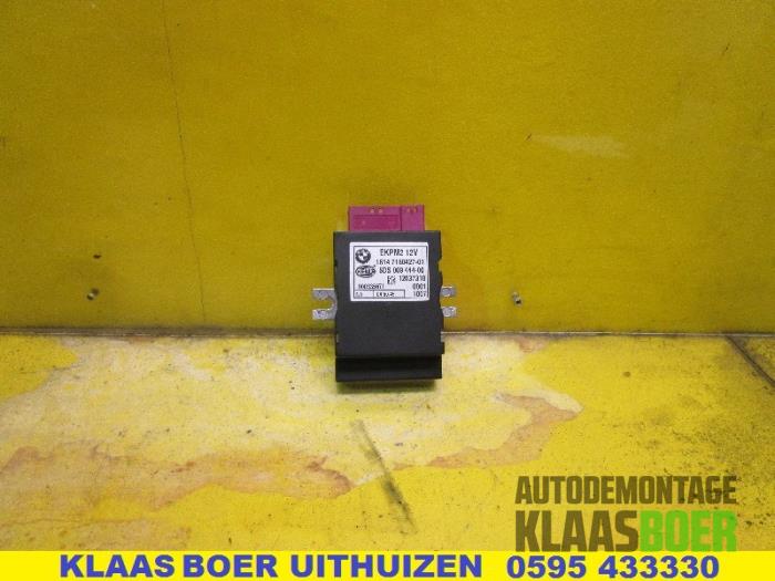 Usagé Module pompe carburant BMW 5 serie (E60) 520d 16V Corporate Lease Prix € 50,00 Règlement à la marge proposé par Autodemontage Klaas Boer