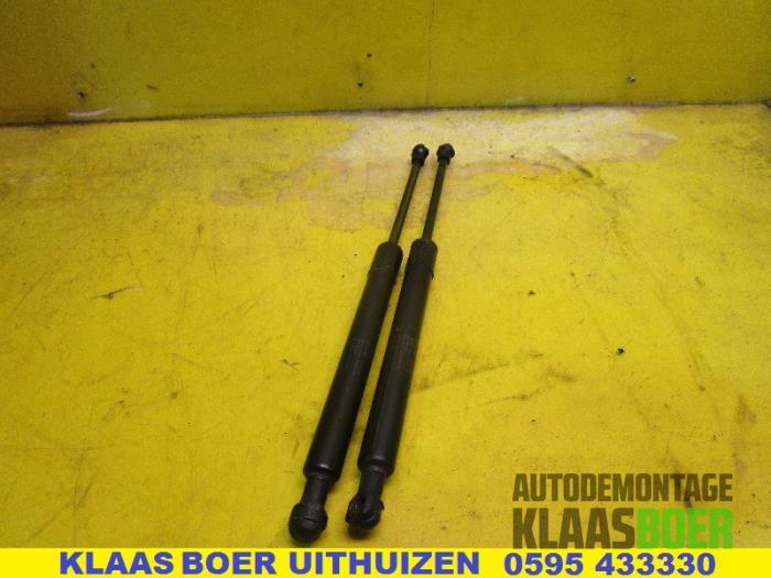 Set of gas struts for boot from a Volvo S80 (TR/TS) 2.4 SE 20V 170 1999