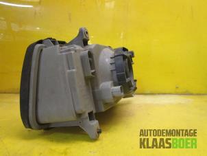 Used Headlight, right Opel Frontera (6B) 2.2 DTI 16V Price € 65,00 Margin scheme offered by Autodemontage Klaas Boer
