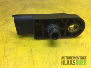 Used Fuel pressure sensor Renault Twingo II (CN) 1.2 16V Price € 10,00 Margin scheme offered by Autodemontage Klaas Boer