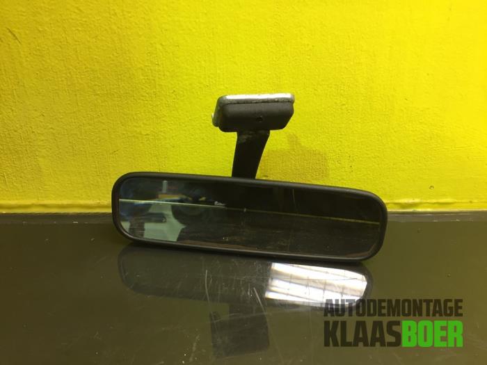 Używane Lusterko wewnetrzne Saab 9-3 I (YS3D) 2.2 TiD 16V Cena € 25,00 Procedura marży oferowane przez Autodemontage Klaas Boer