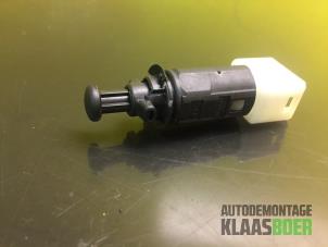 Used Brake light switch Renault Kangoo Express (FC) 1.5 dCi 65 Price € 10,00 Margin scheme offered by Autodemontage Klaas Boer