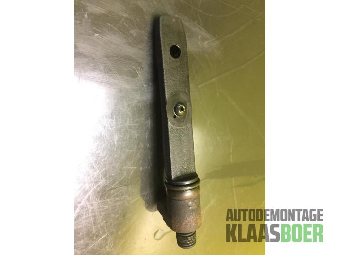 Usagé Injecteurs Saab 9-3 I (YS3D) 2.2 TiD 16V Prix € 50,00 Règlement à la marge proposé par Autodemontage Klaas Boer
