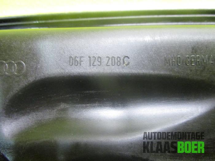 Abdeckblech Motor van een Volkswagen Passat (3C2) 2.0 FSI 16V 2005