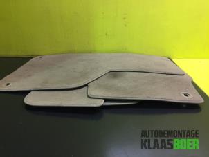 Used Set of mats Volkswagen Passat (3C2) 2.0 FSI 16V Price € 30,00 Margin scheme offered by Autodemontage Klaas Boer