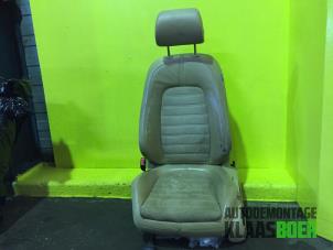 Used Seat, left Volkswagen Passat (3C2) 2.0 FSI 16V Price € 50,00 Margin scheme offered by Autodemontage Klaas Boer