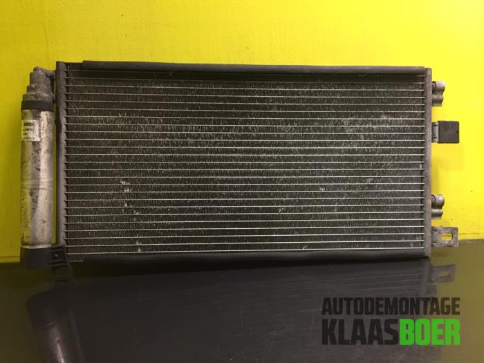Air conditioning radiator from a MINI Mini One/Cooper (R50) 1.6 16V One 2001