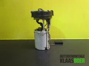 Używane Elektryczna pompa paliwa Volkswagen Golf Cena € 35,00 Procedura marży oferowane przez Autodemontage Klaas Boer
