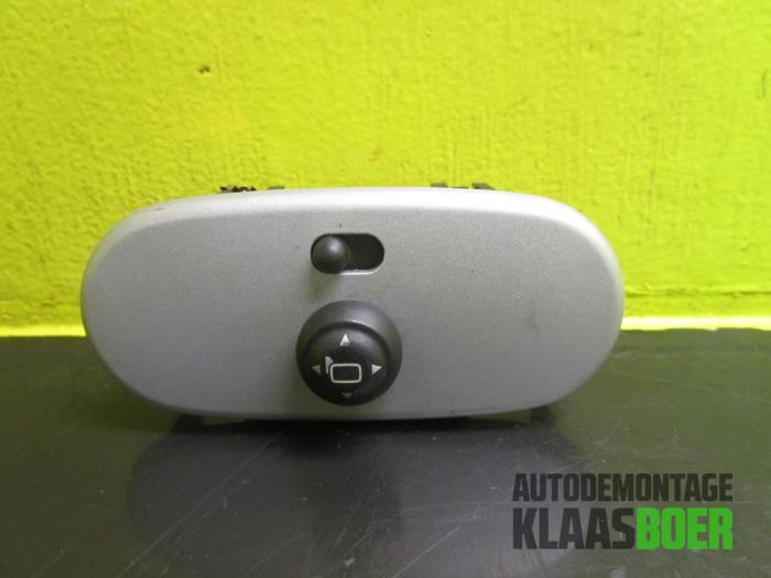 Mirror switch from a MINI Mini One/Cooper (R50) 1.6 16V One 2001
