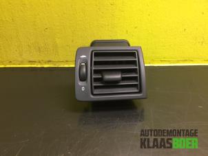 Used Dashboard vent Volvo V50 (MW) 1.6 D 16V Price € 15,00 Margin scheme offered by Autodemontage Klaas Boer