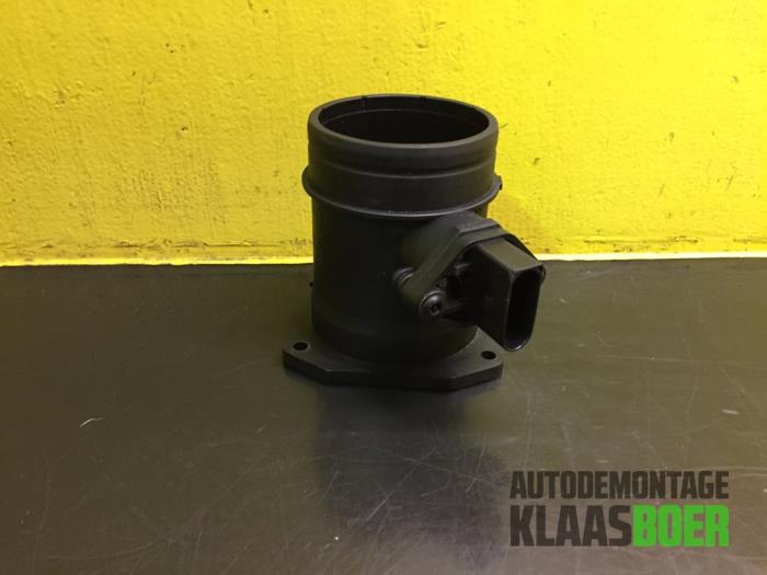 Begagnade Luftflödesmätare Audi A4 Avant (B6) 2.0 20V Pris € 45,00 Marginaltabell erbjuds av Autodemontage Klaas Boer