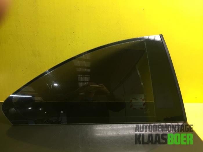 Window 2-door, rear right from a BMW 3 serie (E46/2) 325 Ci 24V 2000