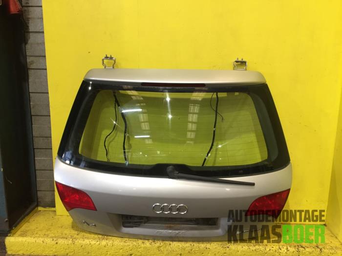 Begagnade Baklucka Audi A4 Avant (B7) 2.0 TDI Pris € 100,00 Marginaltabell erbjuds av Autodemontage Klaas Boer
