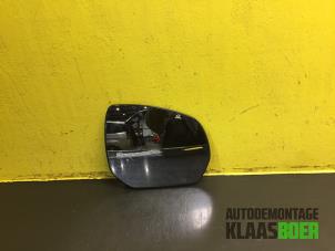 Used Mirror glass, right Peugeot 5008 I (0A/0E) 1.6 VTI 16V Price € 15,00 Margin scheme offered by Autodemontage Klaas Boer