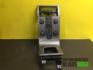 Used Radio control panel Volvo V50 (MW) 2.0 D 16V Price € 75,00 Margin scheme offered by Autodemontage Klaas Boer