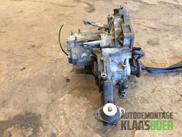 Gearbox from a Volkswagen Polo II (86) 1.0 (US83) 1993