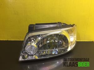 Used Headlight, left Hyundai Matrix 1.6 16V Price € 45,00 Margin scheme offered by Autodemontage Klaas Boer