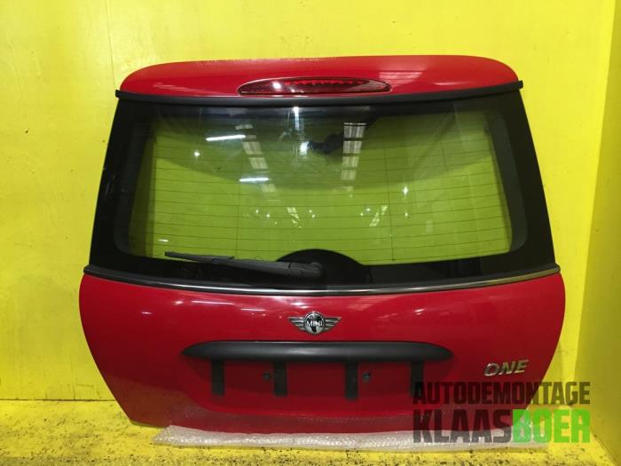 Używane Tylna klapa BMW Mini (R50/53) 1.6 16V One Cena € 120,00 Procedura marży oferowane przez Autodemontage Klaas Boer