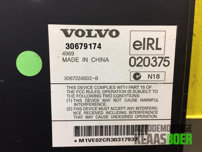 Radio amplifier from a Volvo XC90 I 2.9 T6 24V 2003