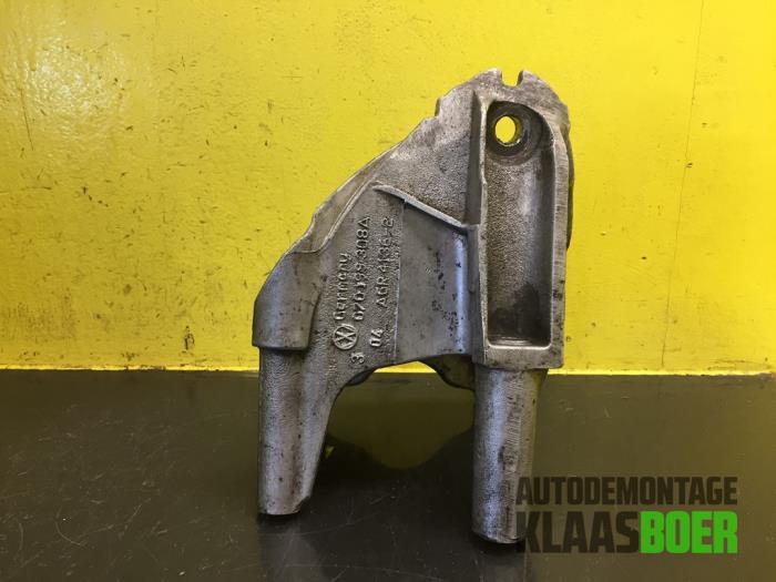 Usagé Support moteur Volkswagen Touareg (7LA/7L6) 2.5 TDI R5 Prix € 30,00 Règlement à la marge proposé par Autodemontage Klaas Boer