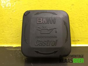 Usados Tapón de aceite BMW Z4 Roadster (E85) 2.0 16V Precio € 20,00 Norma de margen ofrecido por Autodemontage Klaas Boer