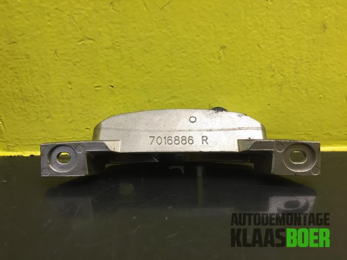 Używane Blokada dachu cabrio BMW Z4 Roadster (E85) 2.0 16V Cena € 12,50 Procedura marży oferowane przez Autodemontage Klaas Boer