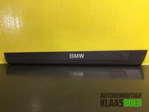 Używane Próg drzwi prawa BMW Z4 Roadster (E85) 2.0 16V Cena € 15,00 Procedura marży oferowane przez Autodemontage Klaas Boer