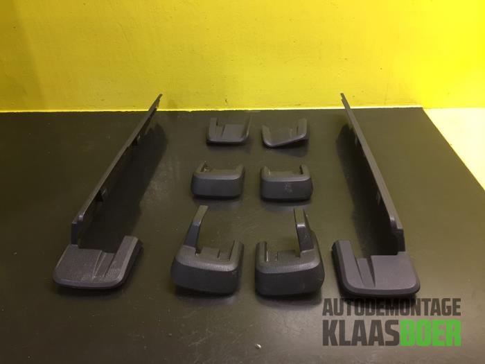 Interior trim set