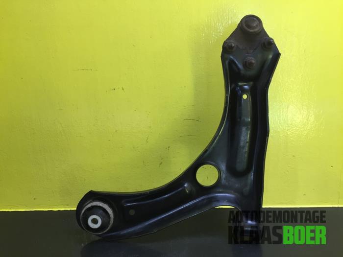 Front wishbone, right from a Volkswagen Up! (121) 1.0 12V 75 2013